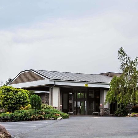 Ramada By Wyndham Rock Hill At Sullivan Center Kültér fotó
