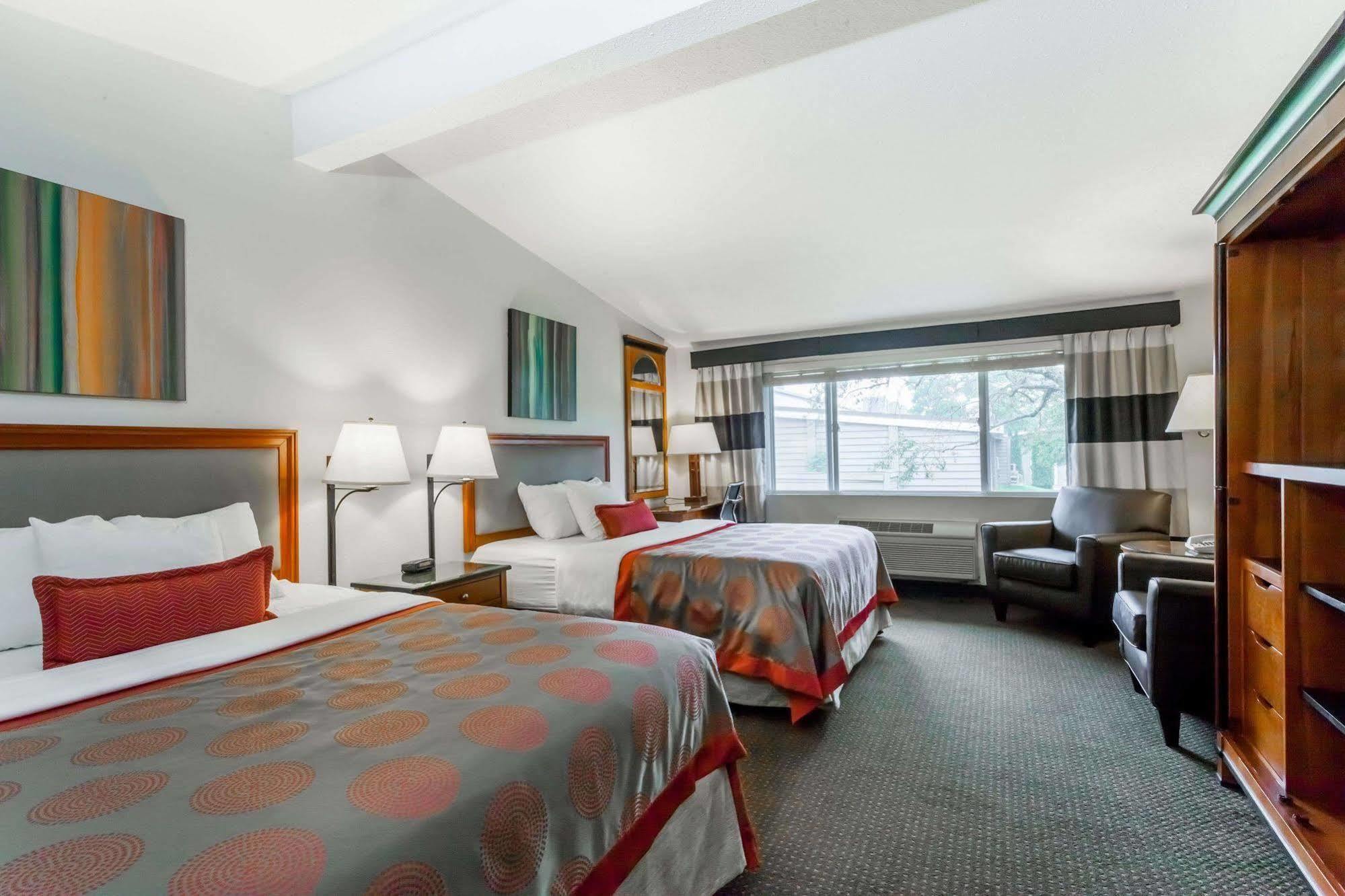 Ramada By Wyndham Rock Hill At Sullivan Center Kültér fotó